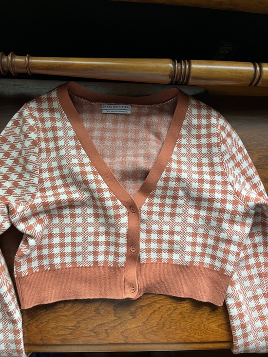 Urban Outfitters Sweaters - Urban Outfitters crop cardigan rust/white plaid Size M